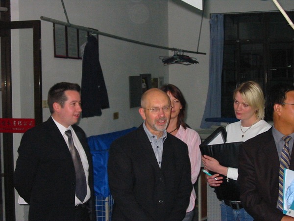 ��������